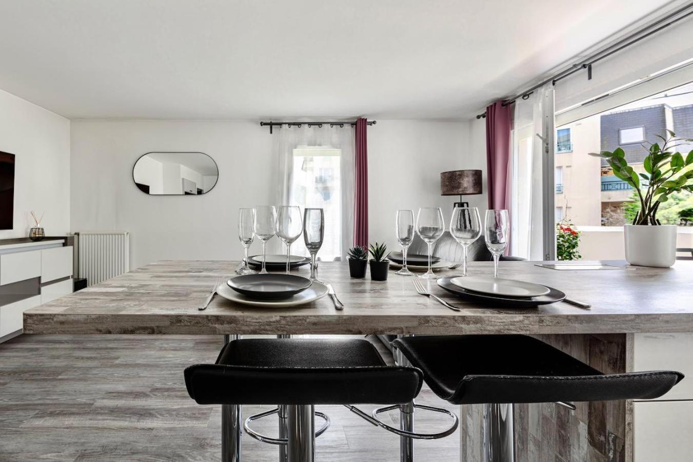 Charmant Refuge Avec Jardin, A 6 Minutes A Pied Du Metro Creteil L Echat-Lovely Retreat With Garden, Located A 6-Minute Walk From Creteil L Echat Metro Station Buitenkant foto